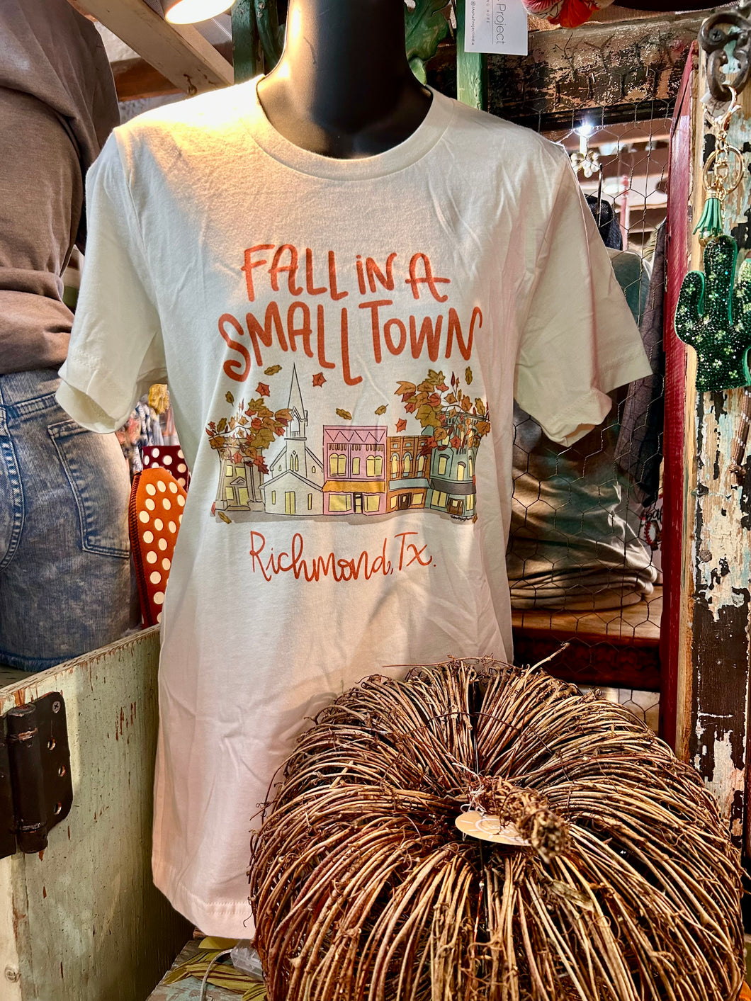 T-Shirt - Fall In a Small Town