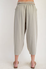 Pant - Twill Capri